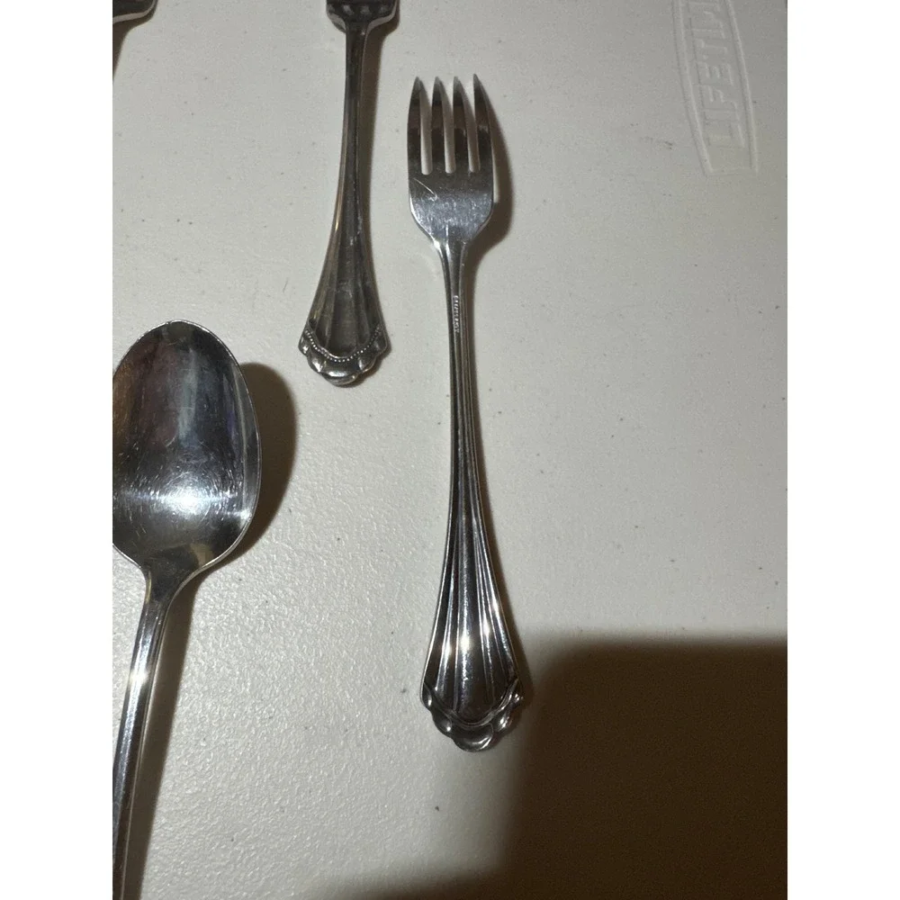 Oneida Community Morning Star Stainless Flatware 13 Piece Set Knives Forks Spoon